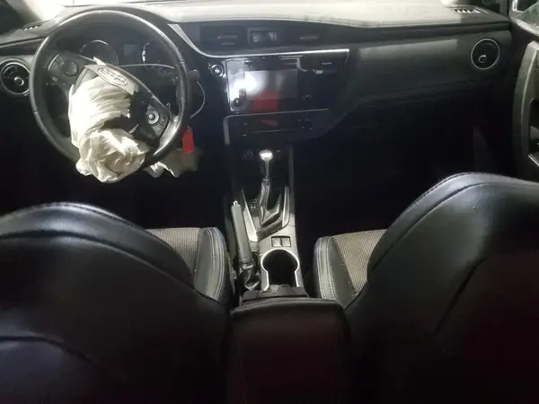 5YFBURHE4HP651103 2017 TOYOTA COROLLA - Image 8