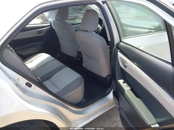 5YFBURHE4HP653384 2017 TOYOTA COROLLA - Image 8