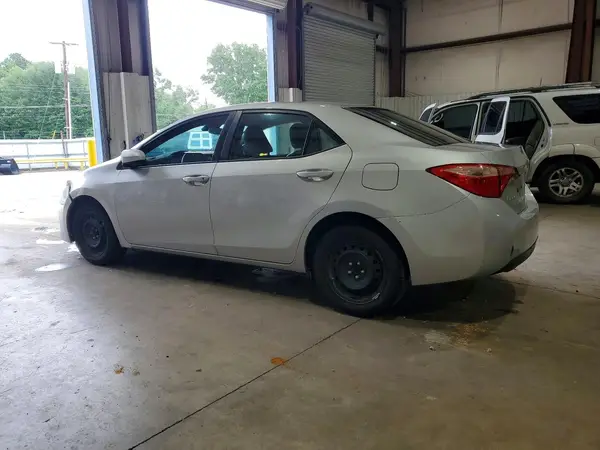 5YFBURHE4HP653806 2017 TOYOTA COROLLA - Image 2