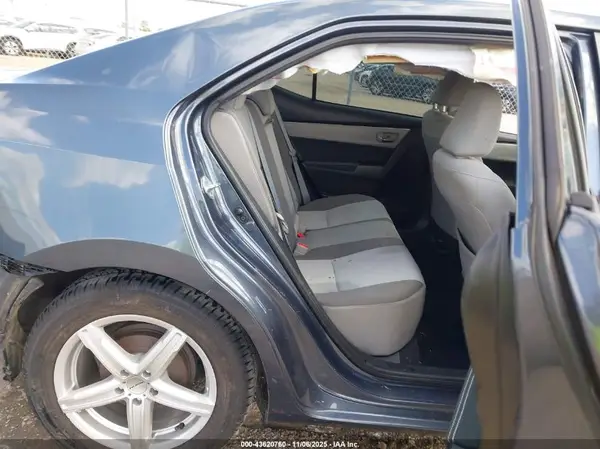 5YFBURHE4HP654079 2017 TOYOTA COROLLA - Image 8