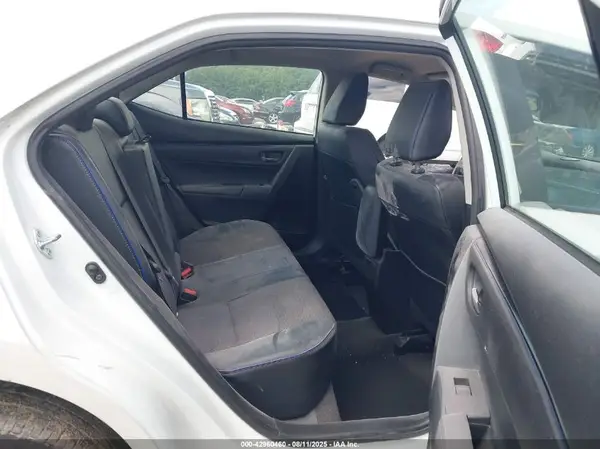 5YFBURHE4HP654437 2017 TOYOTA COROLLA - Image 8