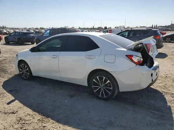 5YFBURHE4HP654793 2017 TOYOTA COROLLA - Image 2