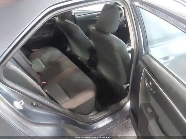 5YFBURHE4HP655894 2017 TOYOTA COROLLA - Image 8
