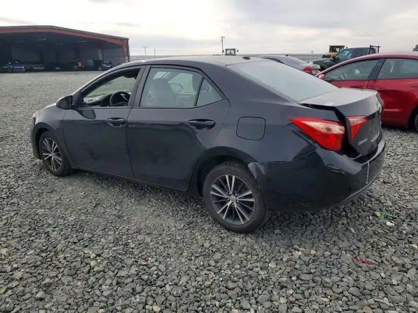 5YFBURHE4HP656821 2017 TOYOTA COROLLA - Image 2
