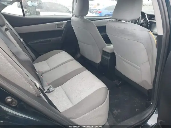 5YFBURHE4HP657435 2017 TOYOTA COROLLA - Image 8