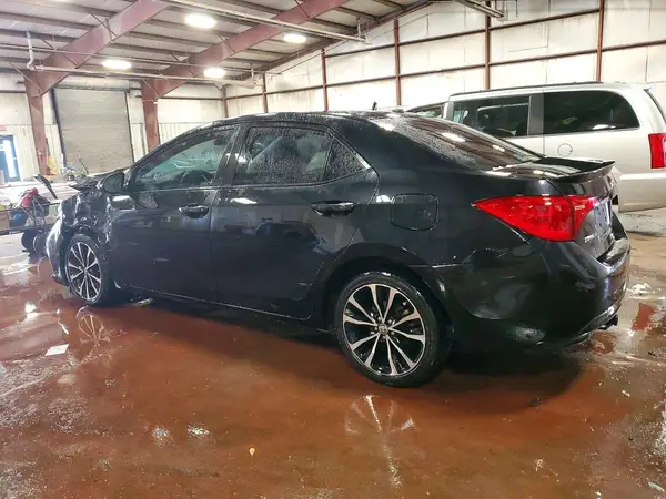 5YFBURHE4HP659363 2017 TOYOTA COROLLA - Image 2