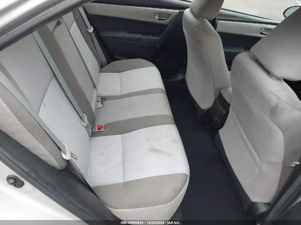 5YFBURHE4HP659444 2017 TOYOTA COROLLA - Image 8