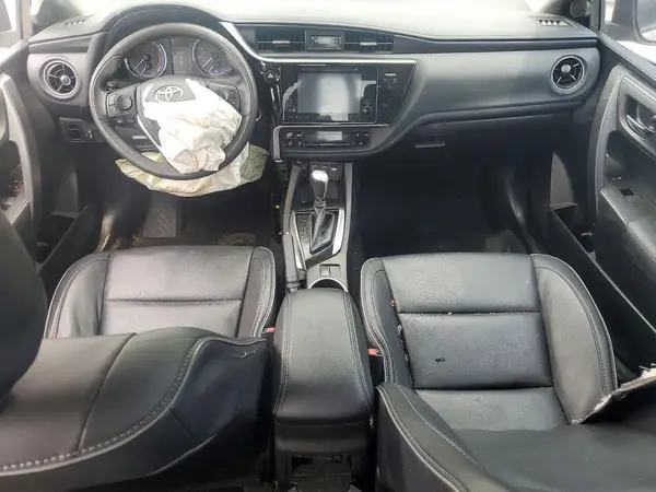 5YFBURHE4HP659640 2017 TOYOTA COROLLA - Image 8