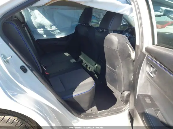 5YFBURHE4HP660173 2017 TOYOTA COROLLA - Image 8
