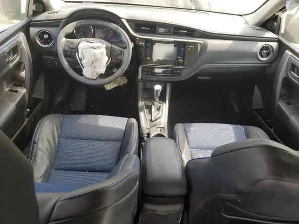 5YFBURHE4HP660481 2017 TOYOTA COROLLA - Image 8