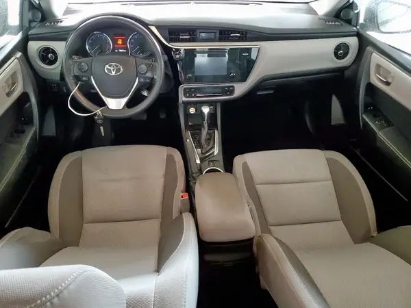 5YFBURHE4HP661873 2017 TOYOTA COROLLA - Image 8