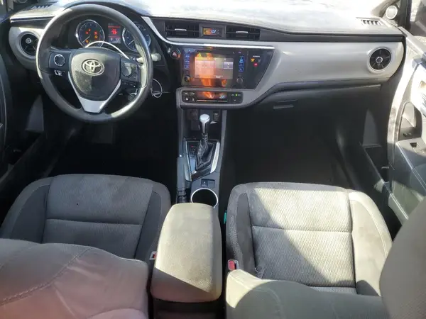 5YFBURHE4HP662845 2017 TOYOTA COROLLA - Image 8