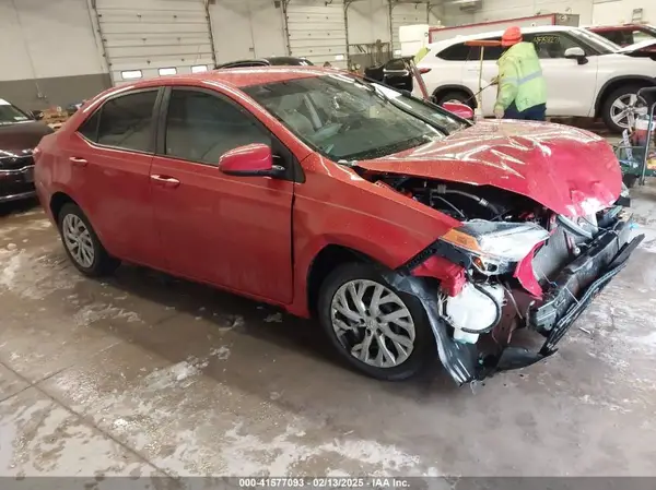 5YFBURHE4HP662991 2017 TOYOTA COROLLA - Image 1