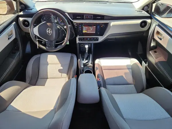 5YFBURHE4HP663672 2017 TOYOTA COROLLA - Image 8