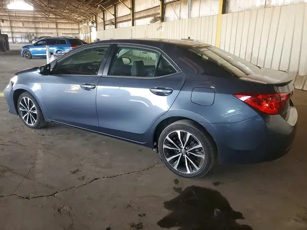 5YFBURHE4HP666524 2017 TOYOTA COROLLA - Image 2