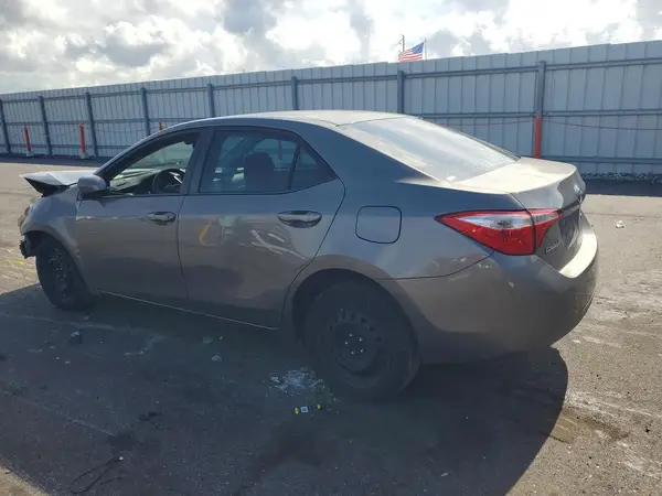 5YFBURHE4HP667740 2017 TOYOTA COROLLA - Image 2