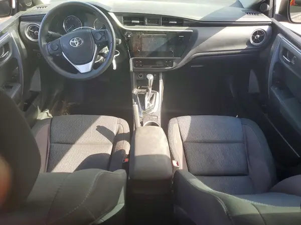 5YFBURHE4HP667740 2017 TOYOTA COROLLA - Image 8