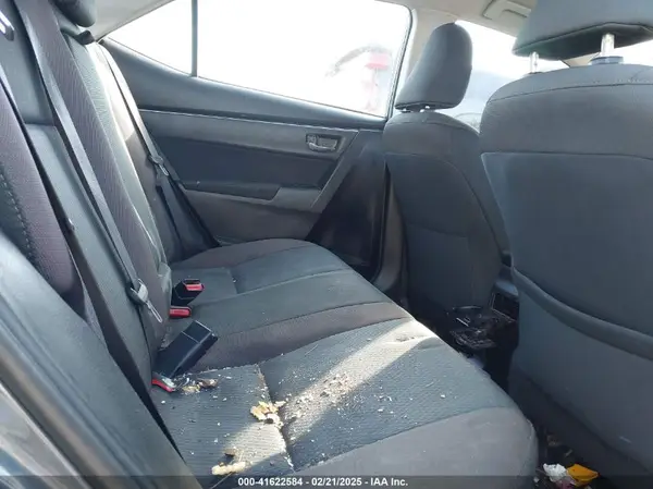 5YFBURHE4HP668015 2017 TOYOTA COROLLA - Image 8