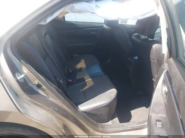 5YFBURHE4HP668841 2017 TOYOTA COROLLA - Image 8
