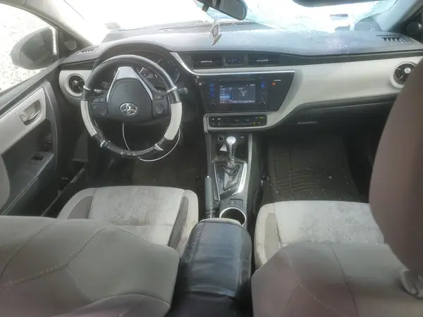 5YFBURHE4HP669911 2017 TOYOTA COROLLA - Image 8
