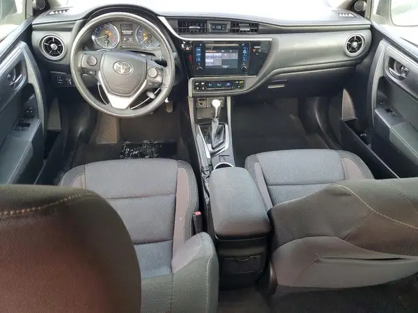 5YFBURHE4HP670492 2017 TOYOTA COROLLA - Image 8