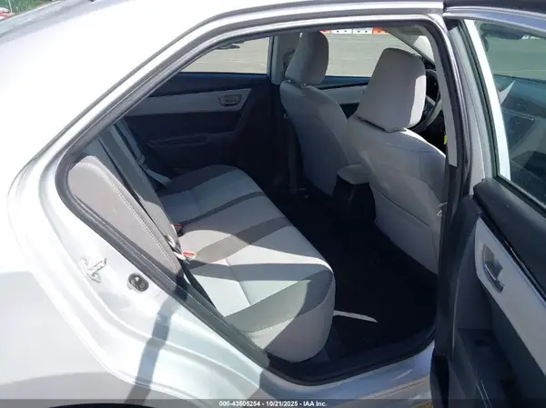 5YFBURHE4HP671433 2017 TOYOTA COROLLA - Image 8