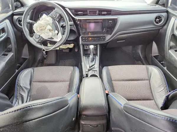 5YFBURHE4HP672307 2017 TOYOTA COROLLA - Image 8