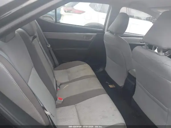 5YFBURHE4HP672355 2017 TOYOTA COROLLA - Image 8