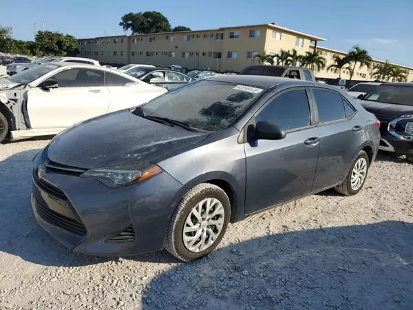 5YFBURHE4HP673005 2017 TOYOTA COROLLA - Image 1