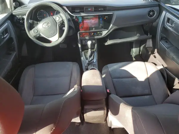 5YFBURHE4HP673005 2017 TOYOTA COROLLA - Image 8