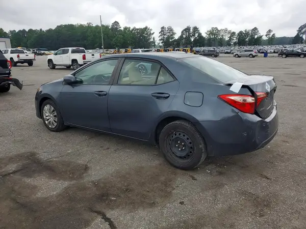 5YFBURHE4HP674672 2017 TOYOTA COROLLA - Image 2