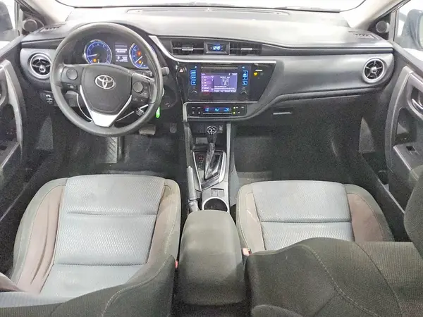 5YFBURHE4HP675028 2017 TOYOTA COROLLA - Image 8