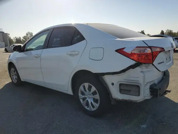 5YFBURHE4HP675465 2017 TOYOTA COROLLA - Image 2