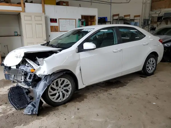 5YFBURHE4HP675949 2017 TOYOTA COROLLA - Image 1