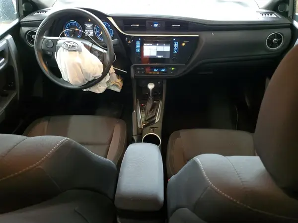 5YFBURHE4HP675949 2017 TOYOTA COROLLA - Image 8