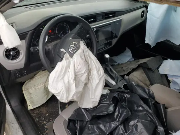 5YFBURHE4HP676552 2017 TOYOTA COROLLA - Image 8