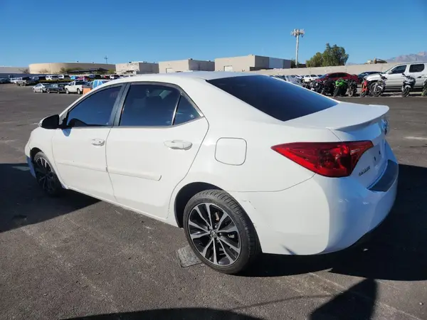 5YFBURHE4HP677331 2017 TOYOTA COROLLA - Image 2