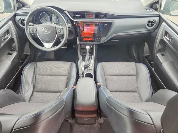 5YFBURHE4HP677944 2017 TOYOTA COROLLA - Image 8