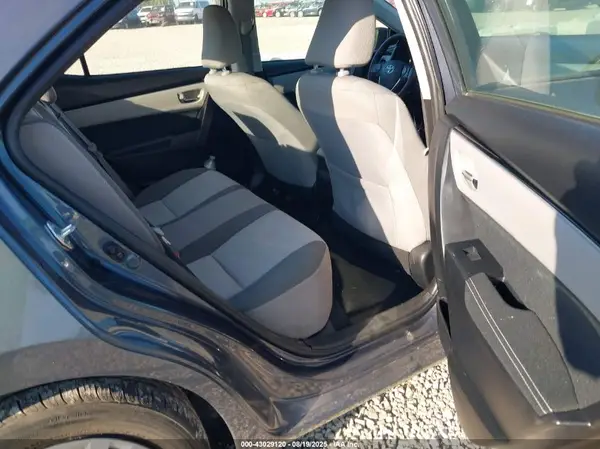 5YFBURHE4HP678673 2017 TOYOTA COROLLA - Image 8