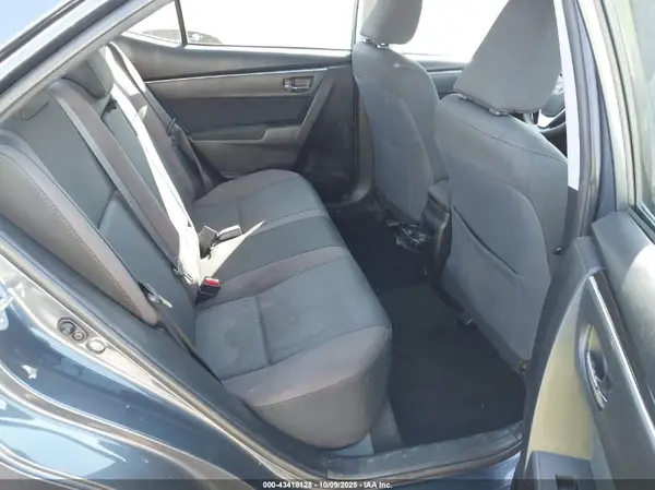 5YFBURHE4HP679175 2017 TOYOTA COROLLA - Image 8