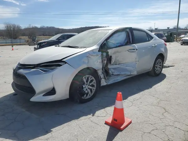 5YFBURHE4HP680004 2017 TOYOTA COROLLA - Image 1