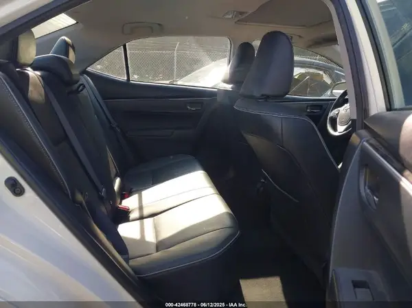 5YFBURHE4HP681086 2017 TOYOTA COROLLA - Image 8