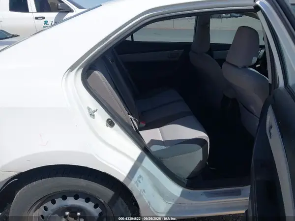 5YFBURHE4HP681282 2017 TOYOTA COROLLA - Image 8