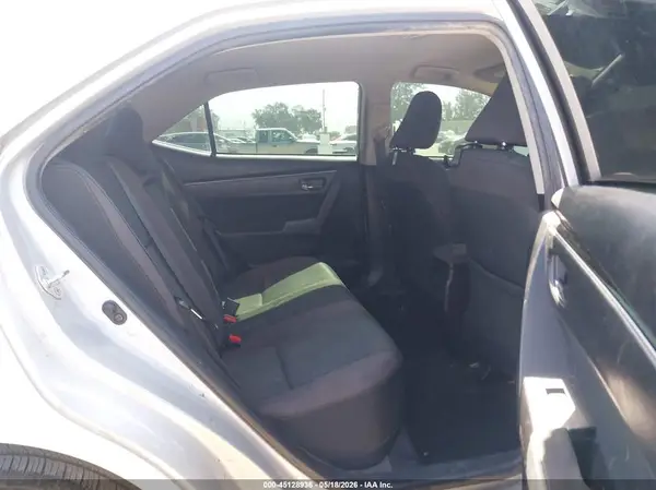 5YFBURHE4HP681380 2017 TOYOTA COROLLA - Image 8