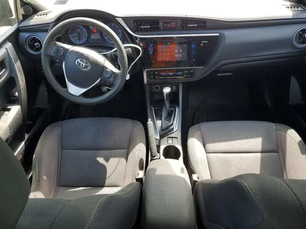5YFBURHE4HP686689 2017 TOYOTA COROLLA - Image 8