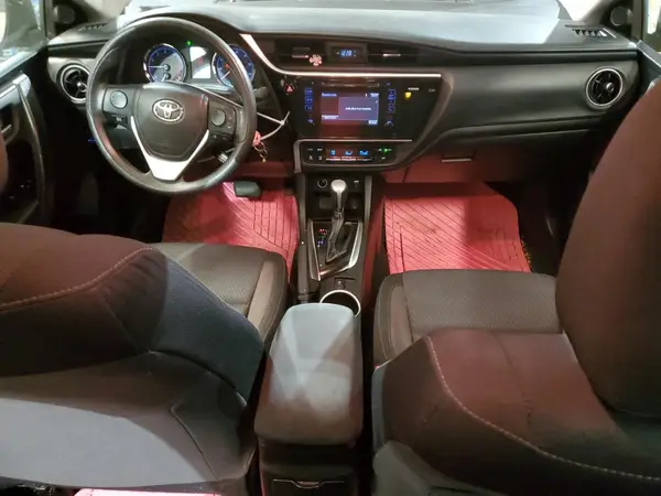 5YFBURHE4HP688748 2017 TOYOTA COROLLA - Image 8