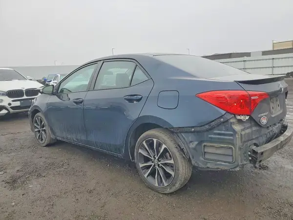 5YFBURHE4HP689432 2017 TOYOTA COROLLA - Image 2