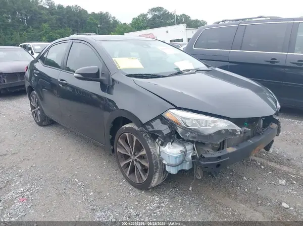 5YFBURHE4HP689768 2017 TOYOTA COROLLA - Image 1