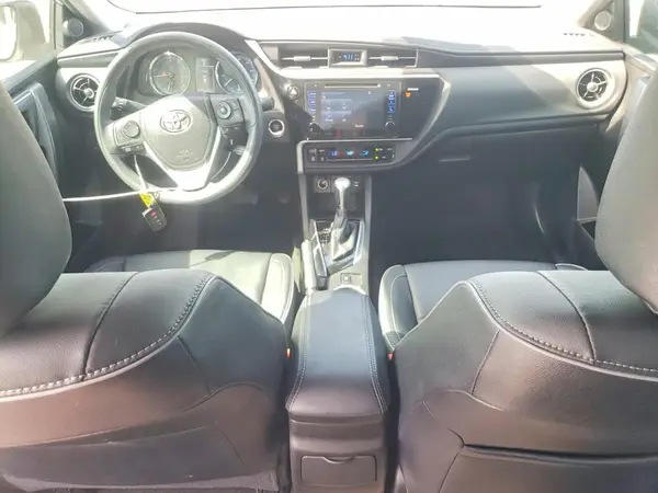 5YFBURHE4HP689978 2017 TOYOTA COROLLA - Image 8