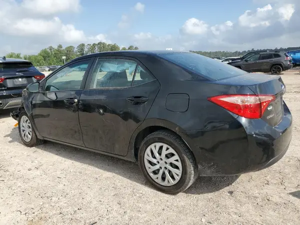 5YFBURHE4HP691956 2017 TOYOTA COROLLA - Image 2
